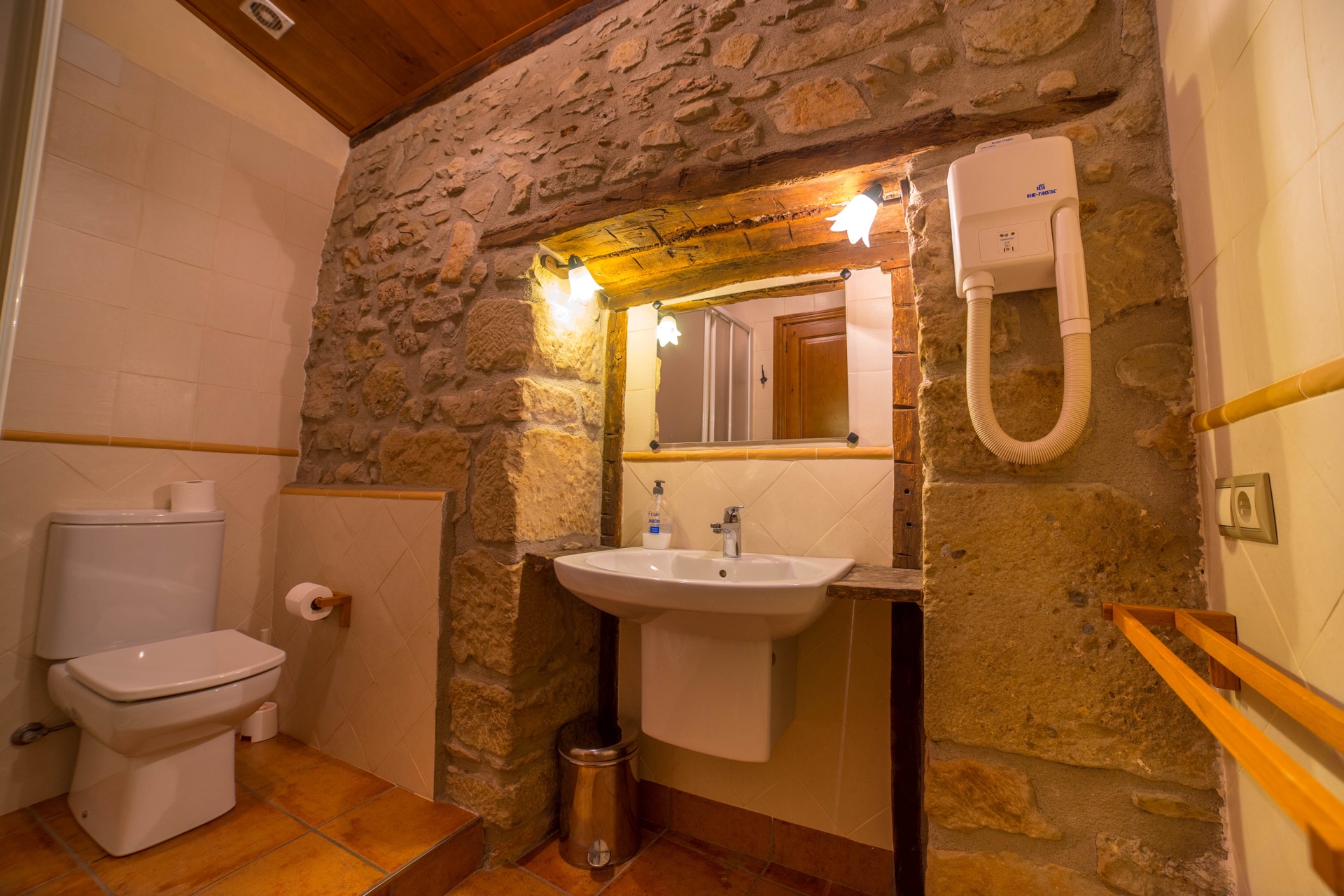 Bathroom at Casafont I
